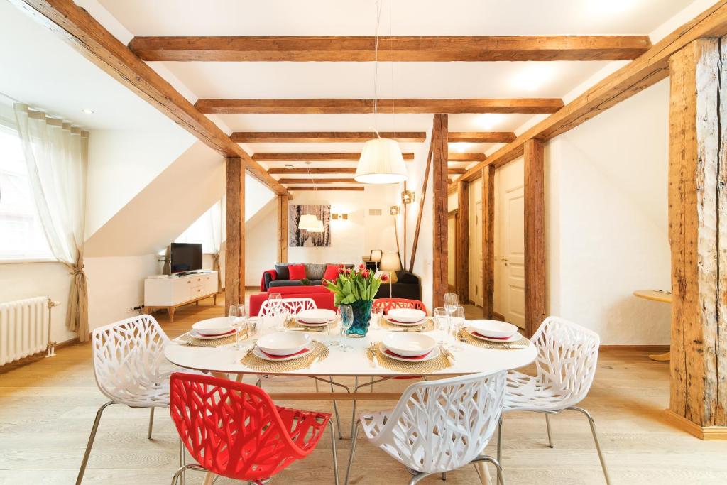Апартаменты (Апартаменты с 2 спальнями и сауной: ул. Toom-Rüütli, 12), Tallinn City Apartments Old Town Toompea