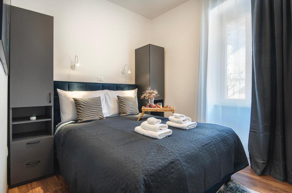 D&A Central Luxury Apartments - Tap to explore photos