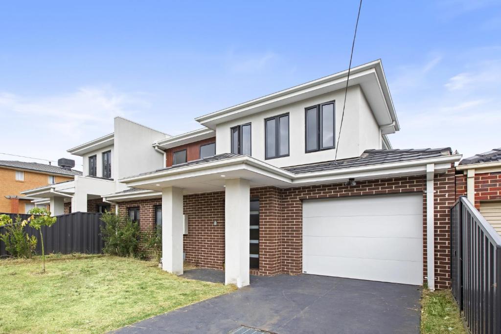 Domi Rentals - The Browns Residence photo 2