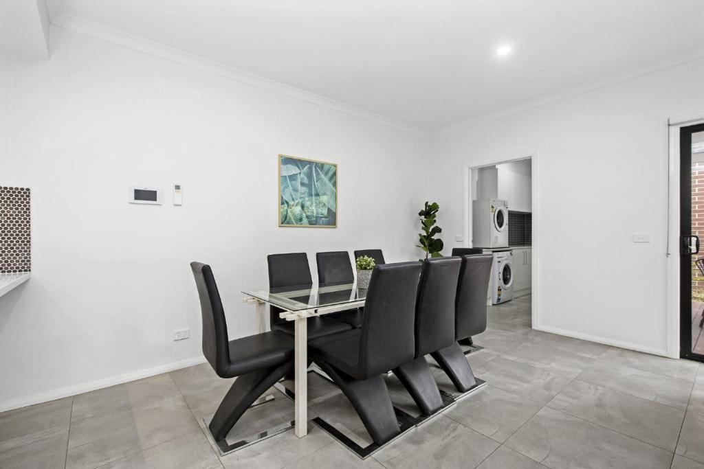 Domi Rentals - The Browns Residence photo 3