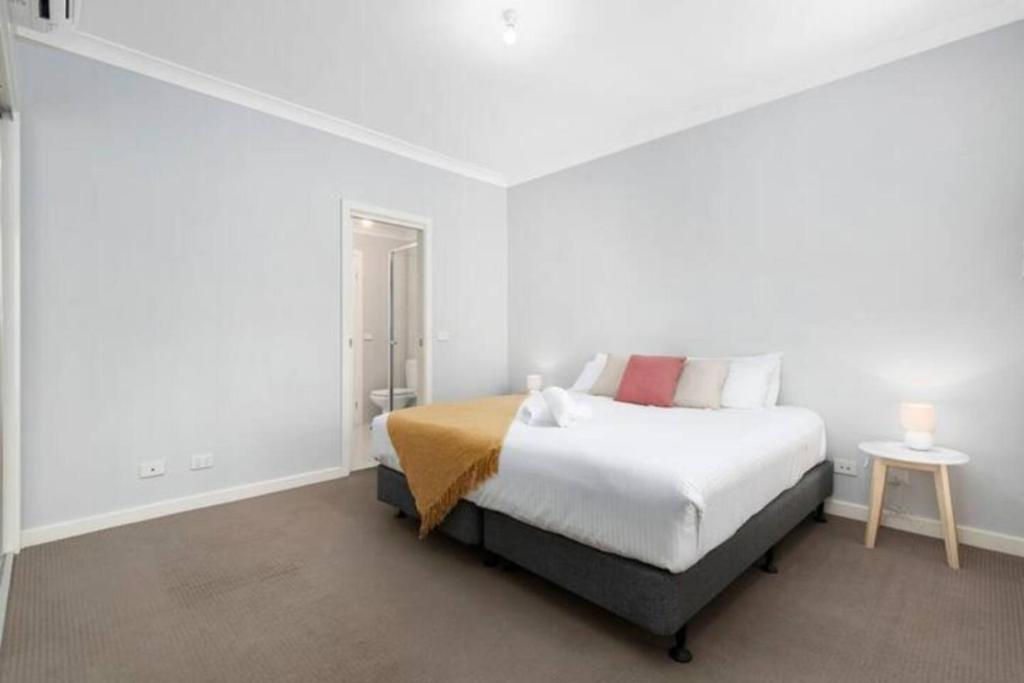 Domi Rentals - The Lona Townhouse