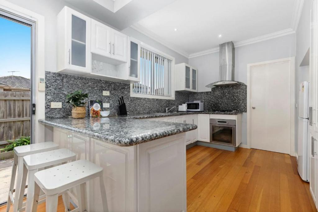 Domi Rentals - The Lona Townhouse photo 1