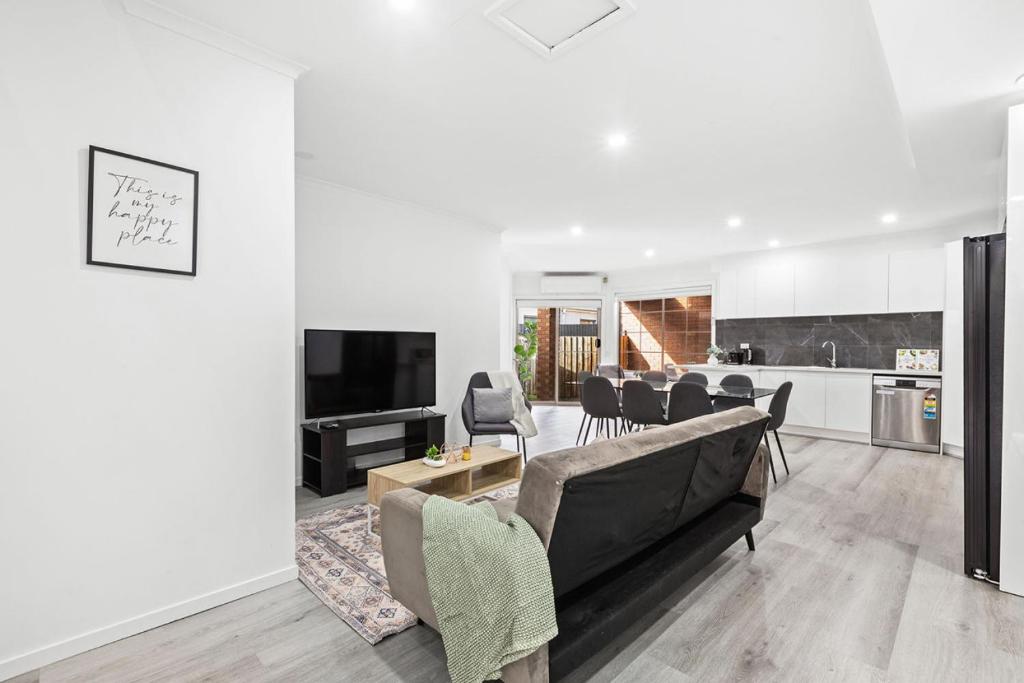 Domi Rentals - The Kanooka Home photo 4