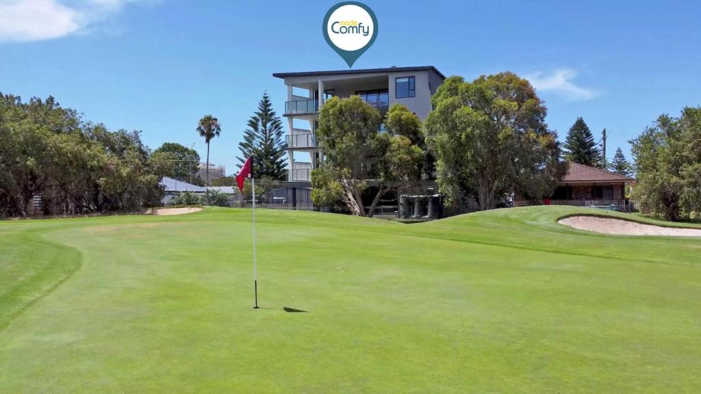Elegant Batemans Bay Stay with Golf Course Views photo 4