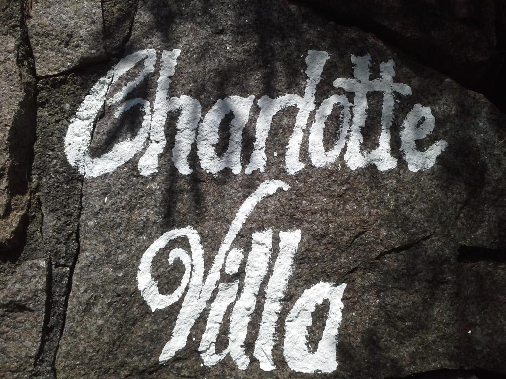 Charlotte Villa photo 1