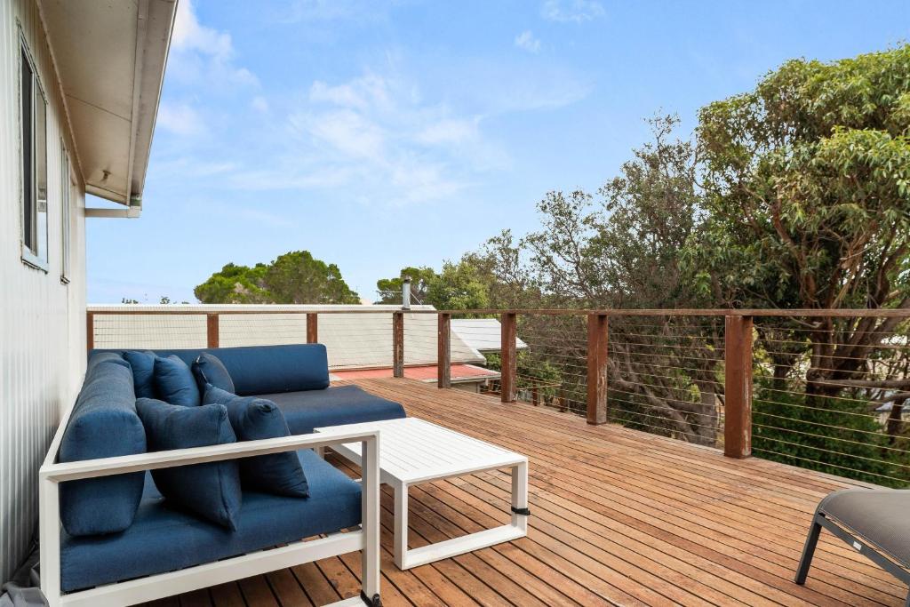 Island Treetops by Ready Set Stay photo 4