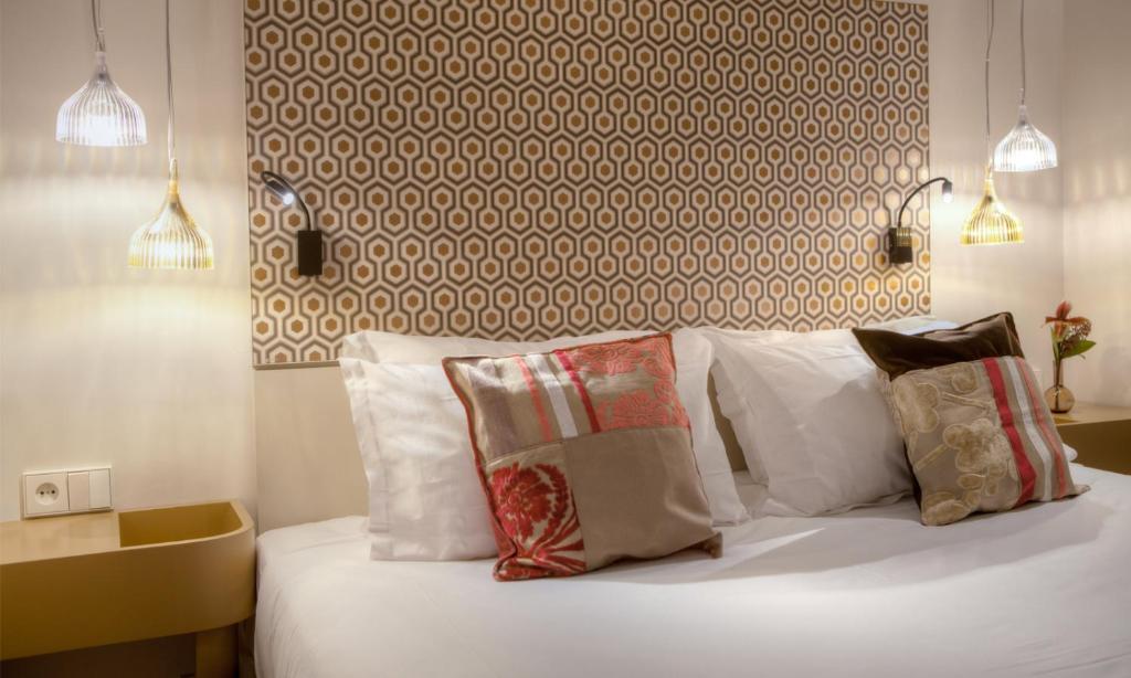 Двухместный (Улучшенный двухместный номер с 1 кроватью), Hôtel Sèvres Saint Germain