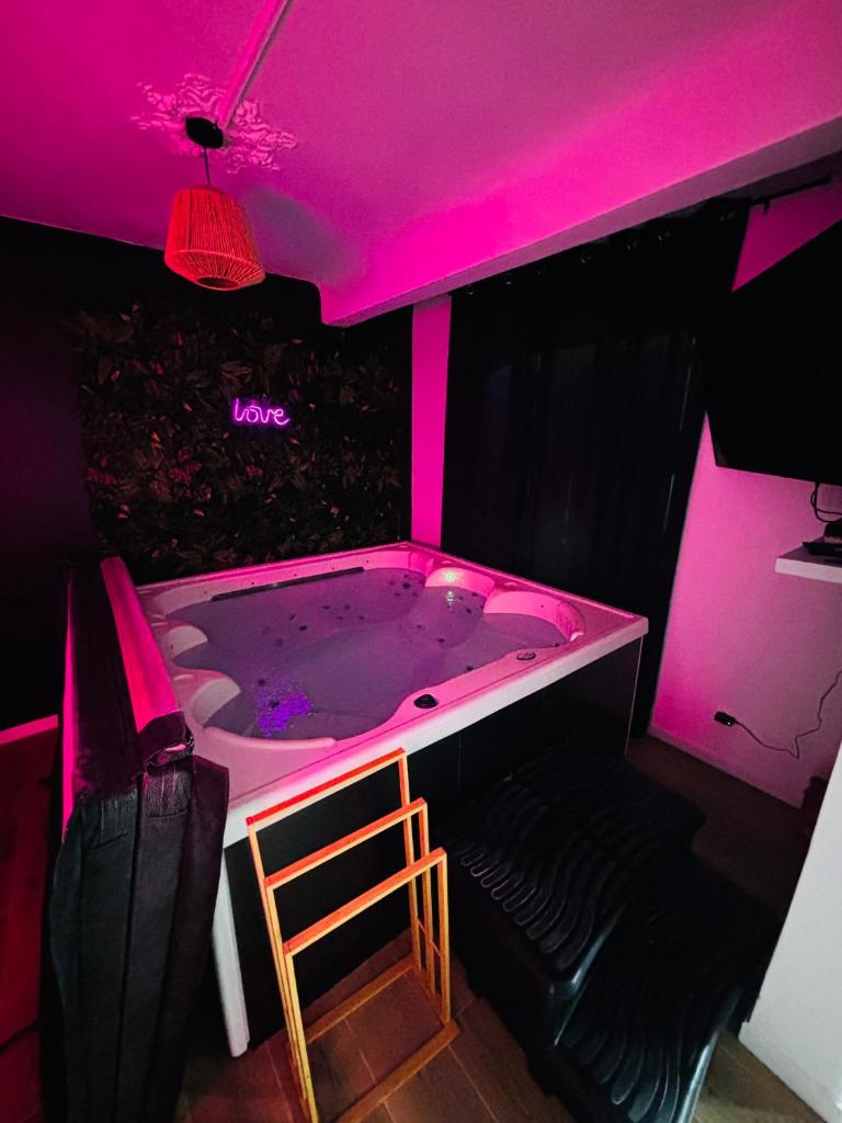 Nid ange love room vaucluse Room Type - Double Room