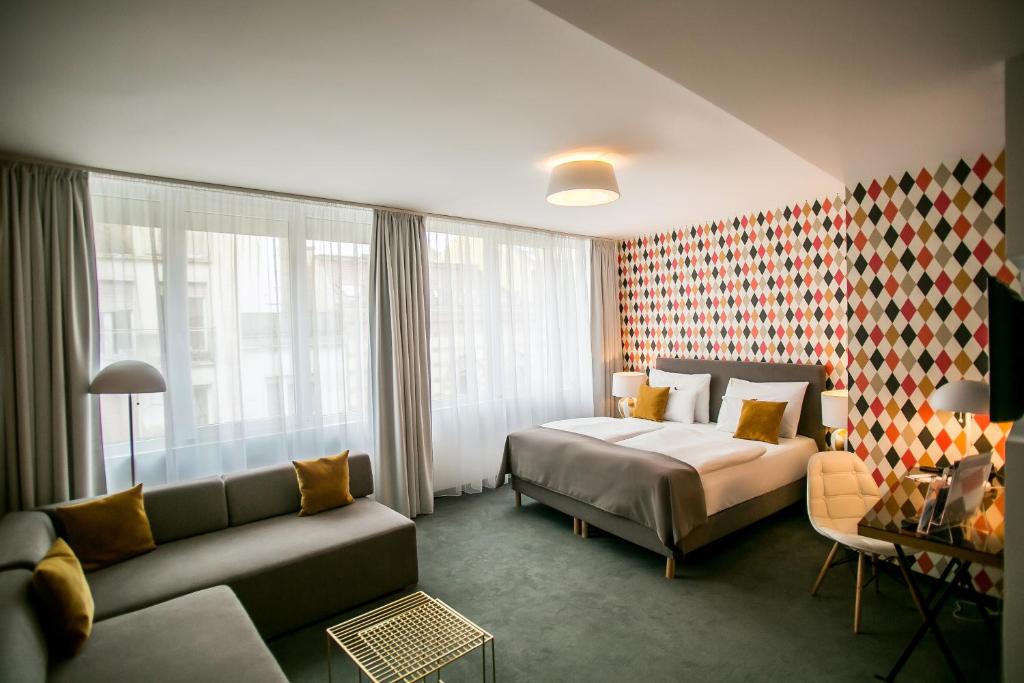 Двухместный (Улучшенный двухместный номер с 1 кроватью), Roombach Hotel Budapest Center