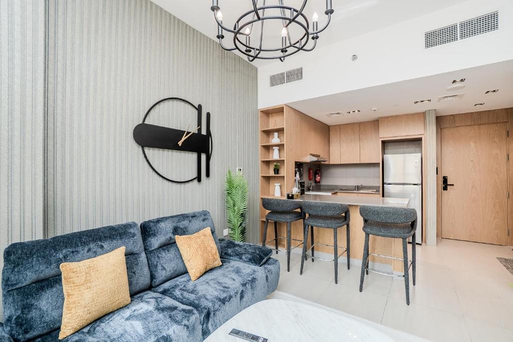 1BR Poolview Apartment by Blue Cloud Holidays photo 3