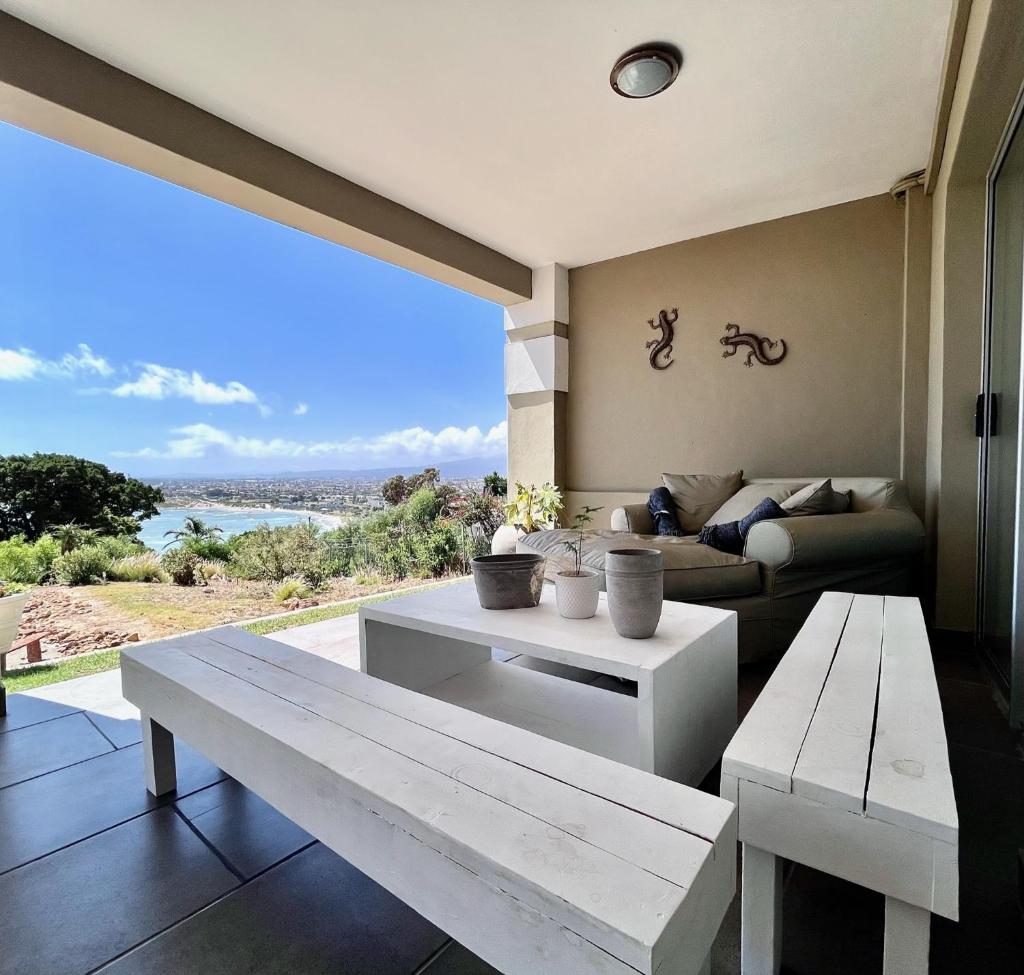 Seaview Sunset Boutique Apartments Gordonsbay Solar powered Room Type - Two-Bedroom Apartment