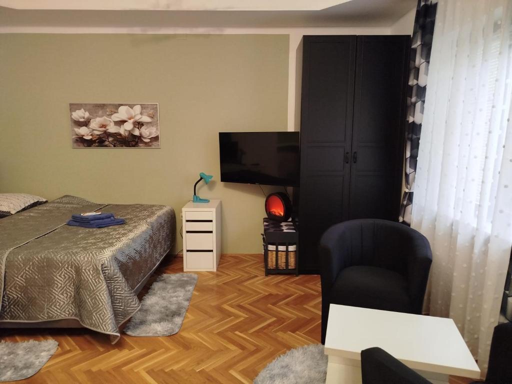 Zagreb, Jarun studio apartman Eva - Tap to explore photos