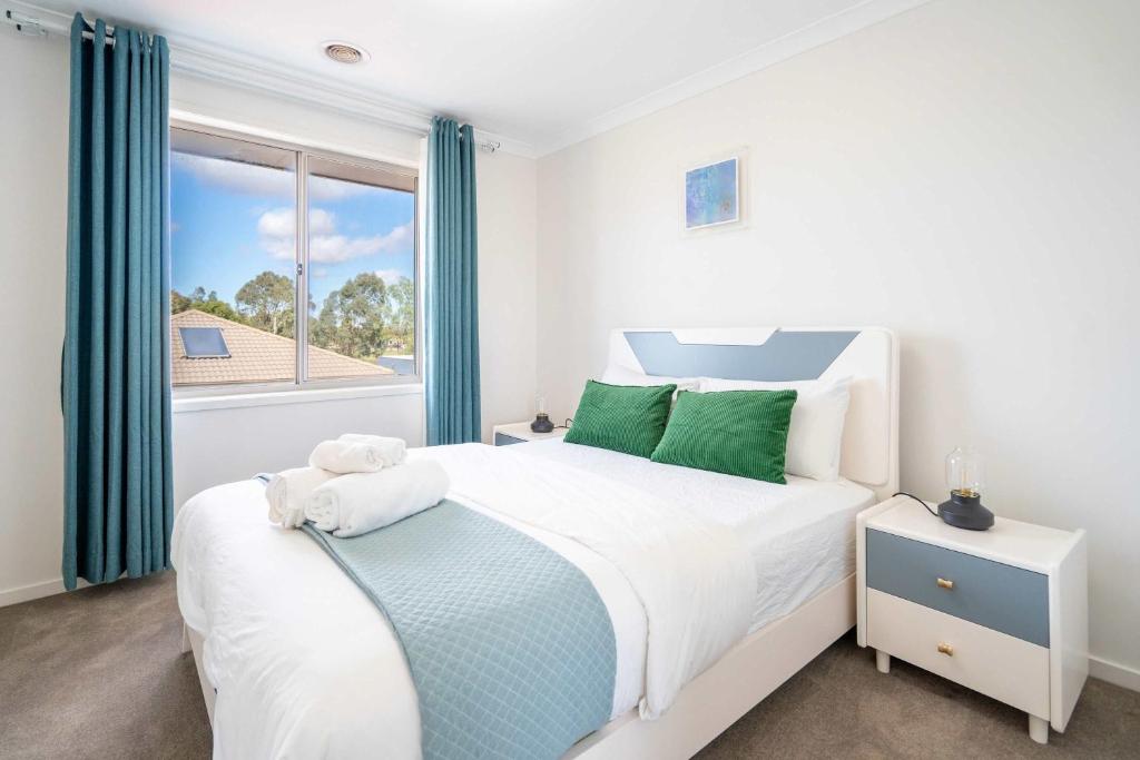 Spacious 4B House in PointCook photo 2