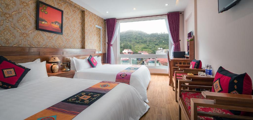 Saparis Station Hostel & Travel Room Type - Triple Room