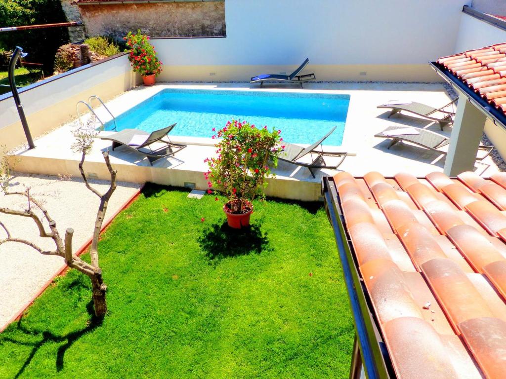 Cozy Holiday Home in Valtura with Swimming Pool photo 1