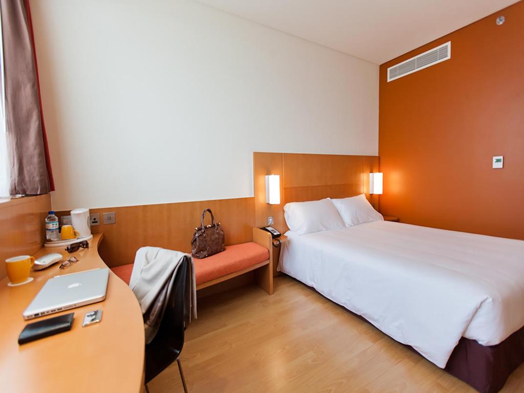 Двухместный (Стандартный двухместный номер с 1 кроватью), Отель Ibis Abu Dhabi Gate