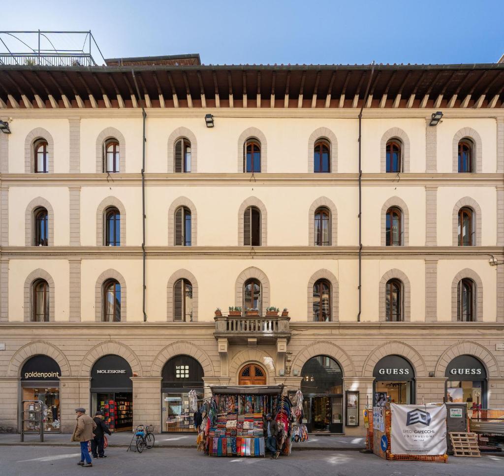 Rooms of Keys of Italy - Speziali 1 - Deluxe 2 bedroom flat nearby Piazza Repubblica