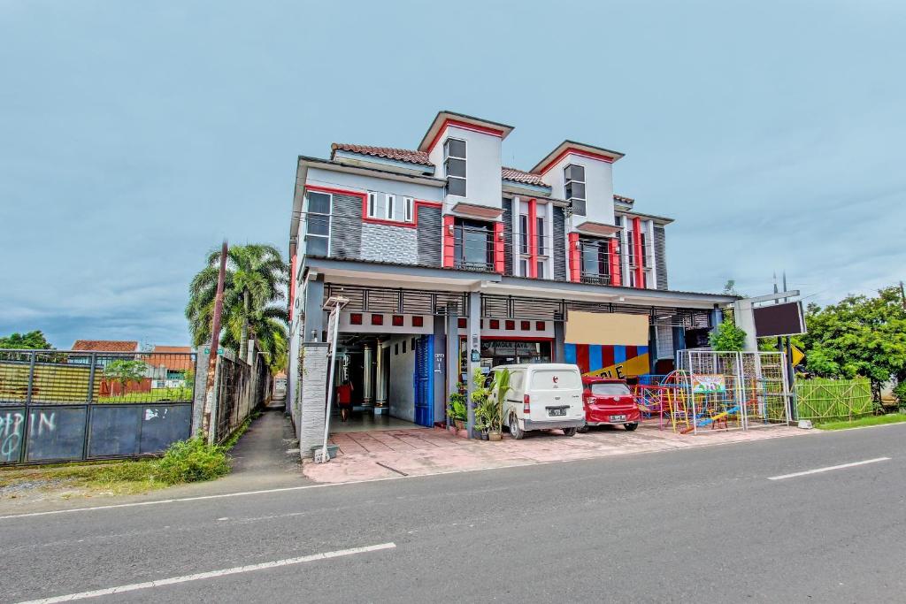 Hotel O Amole Homestay Syariah - Tap to explore photos