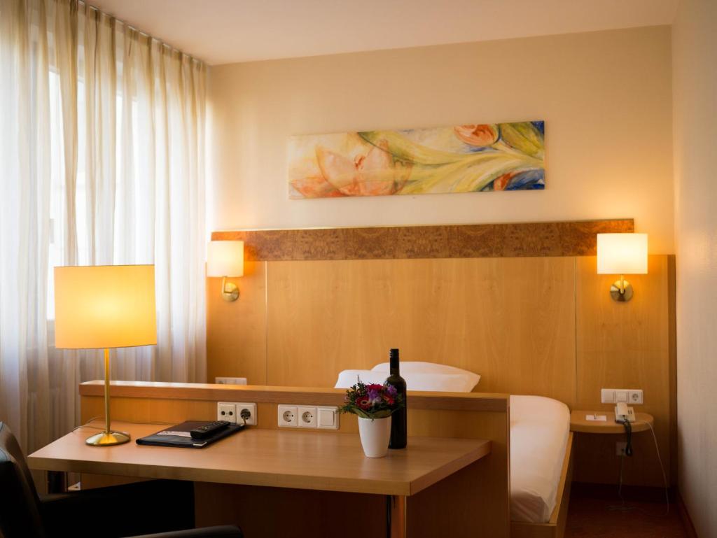 Двухместный (Двухместный номер «Комфорт» с 1 кроватью), Kronenhotel