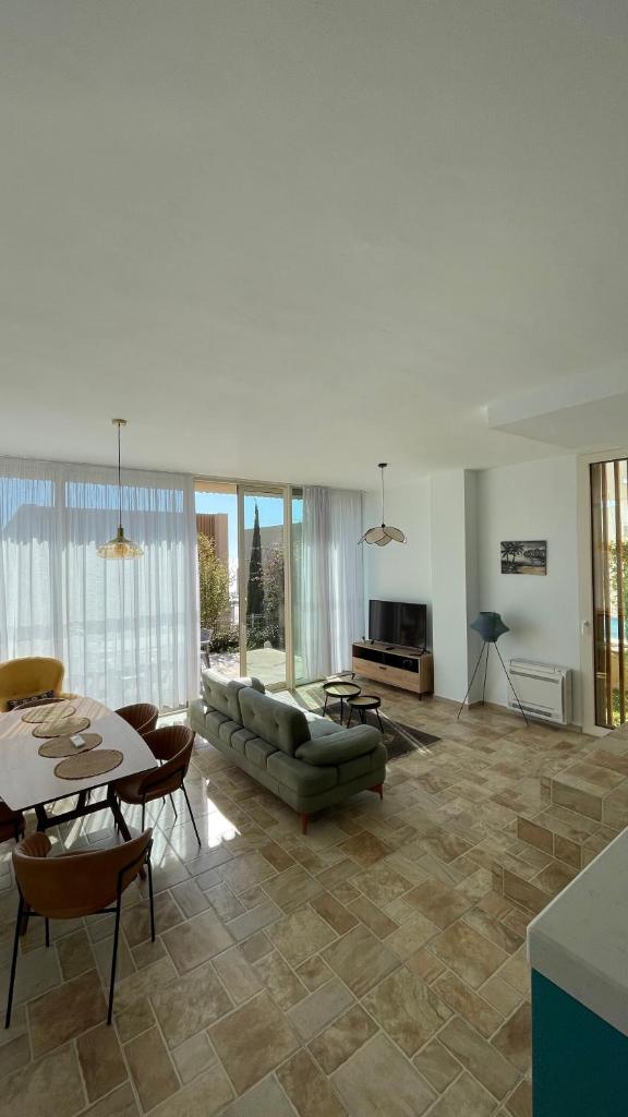 Palase Four C Three Bedroom Big Deluxe Villa 35 photo 2
