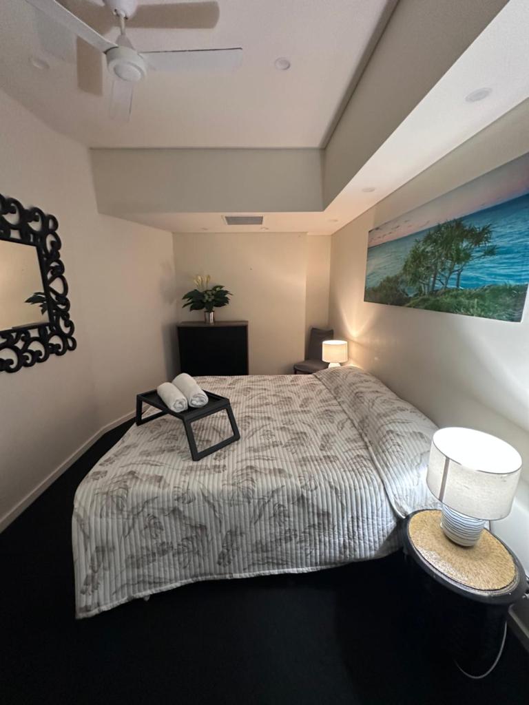 NEW Exquistely Furnished 2 Bedroom Apartment