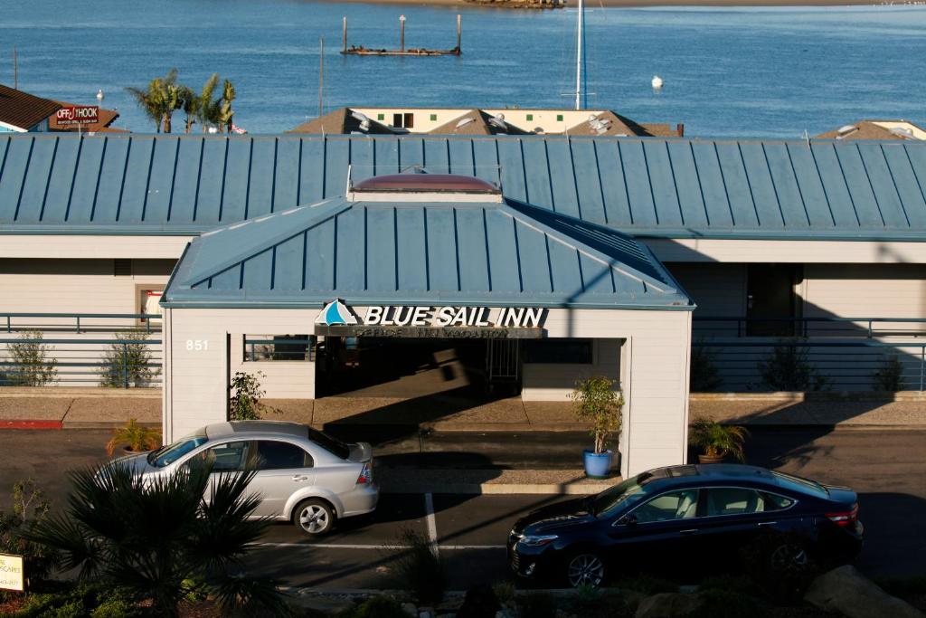 Blue Sail Inn photo 3
