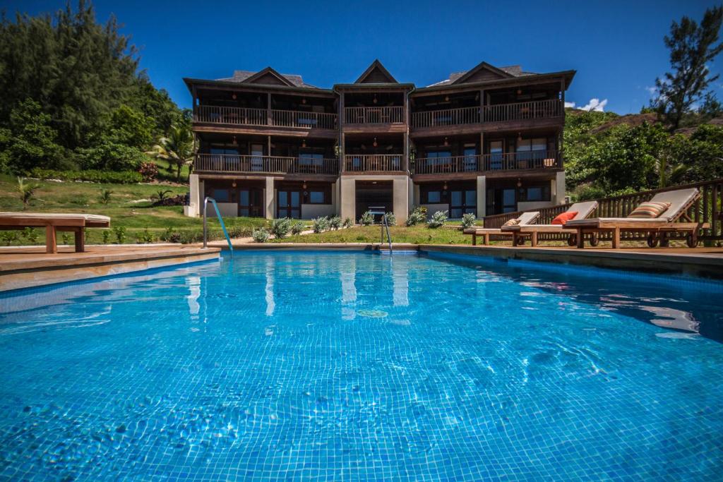 Santosha Barbados photo 2