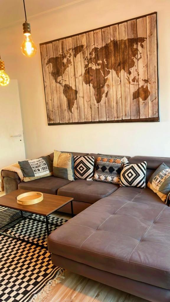 Sunny apartment near atomium parking free