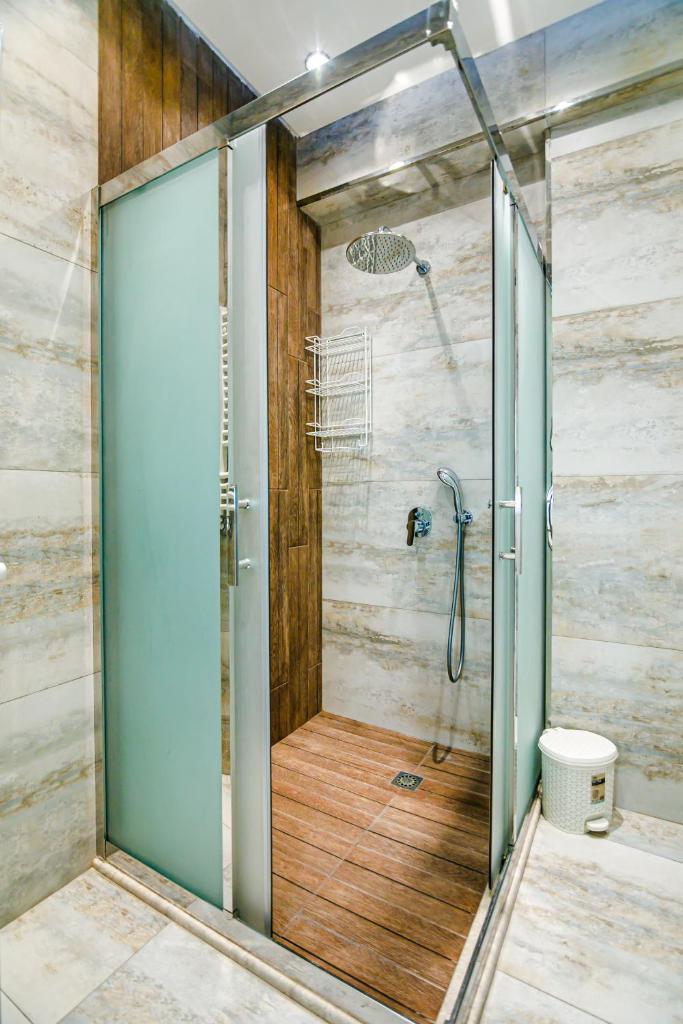 White Tower Apartment photo 3