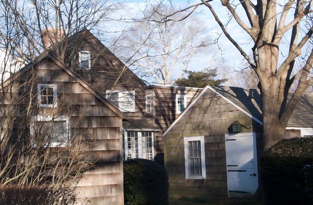 Cozy East Hampton Getaway image