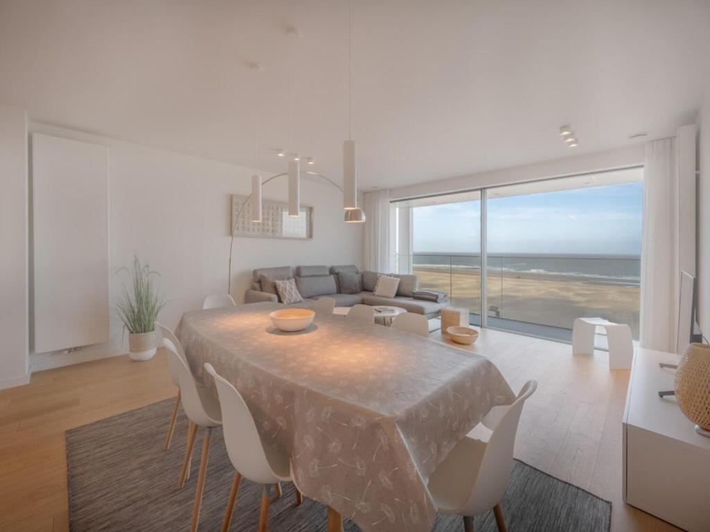Cozy Seafront Apartment in Knokke photo 3