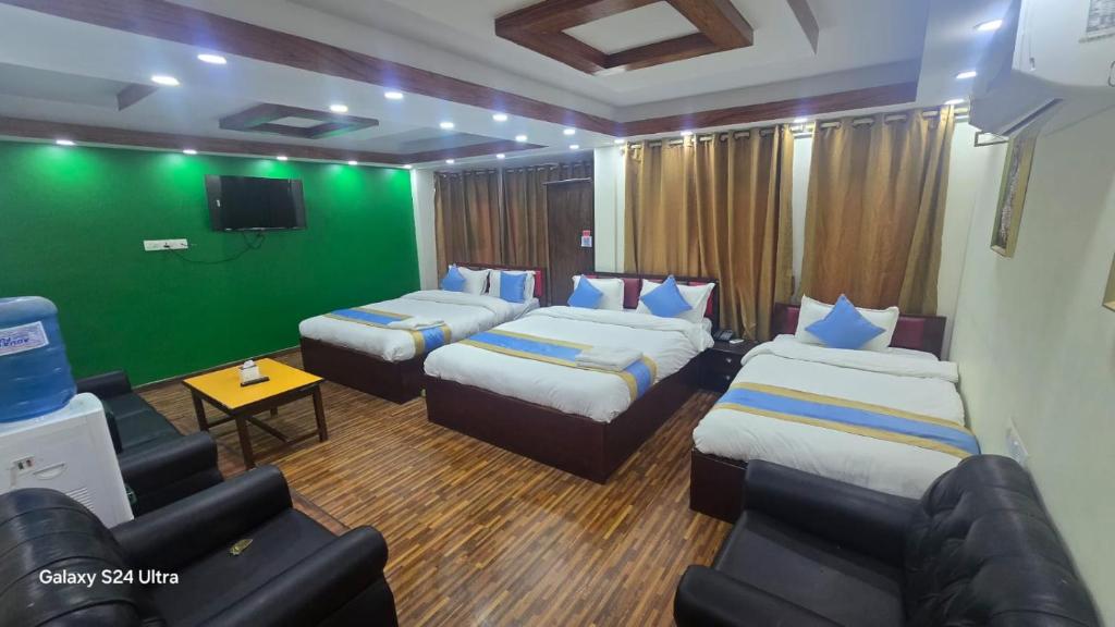 Charming Durbar Hotel - Tap to explore photos