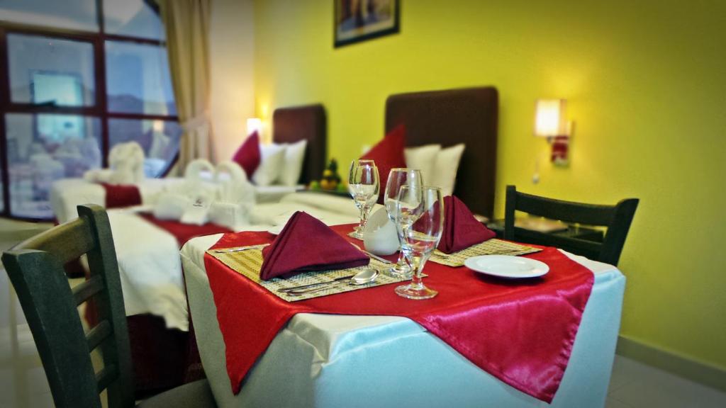 Mirage Hotel Al Aqah - Tap to explore photos