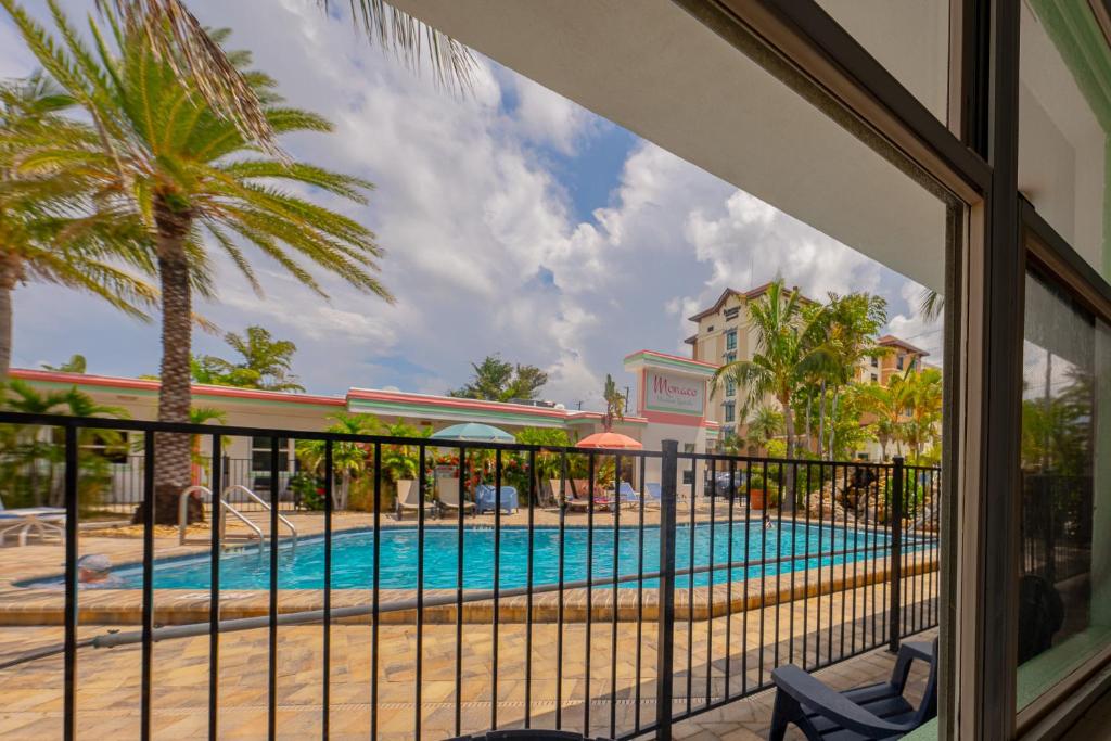 Monaco Vacation Rentals - Tap to explore photos