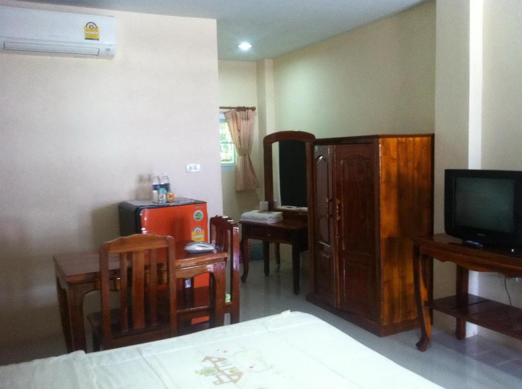 Ratchaphruek Resort photo 3