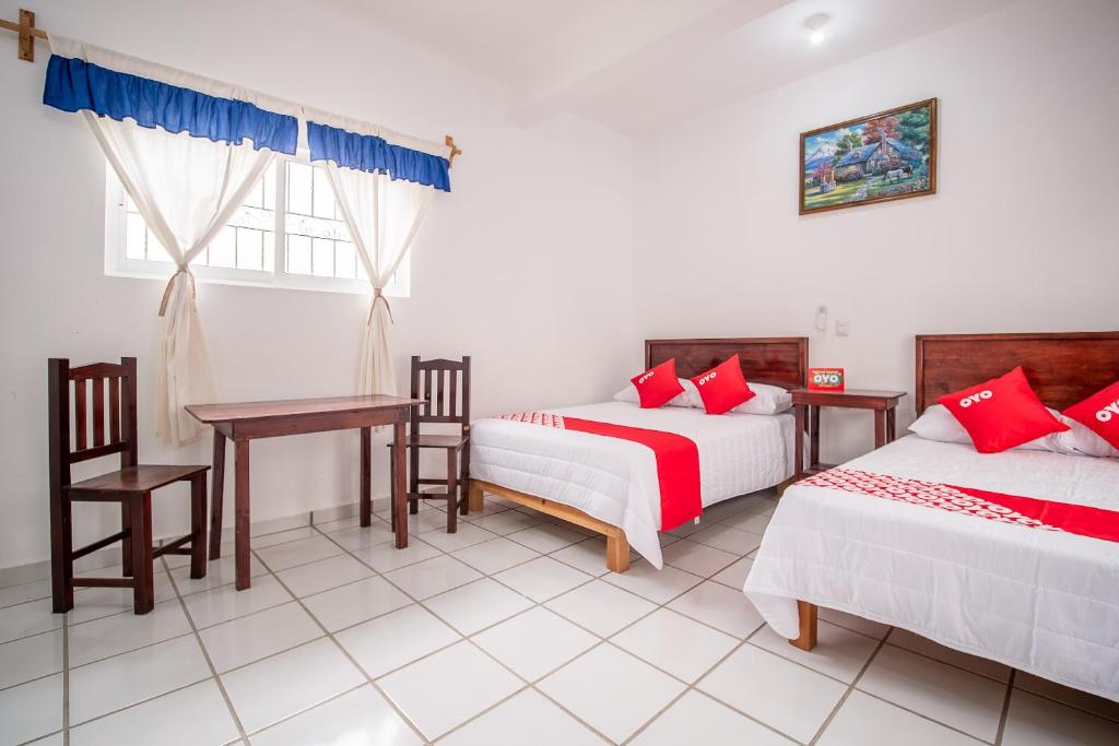 OYO Hotel Posada San Vicente, Huatulco - Tap to explore photos