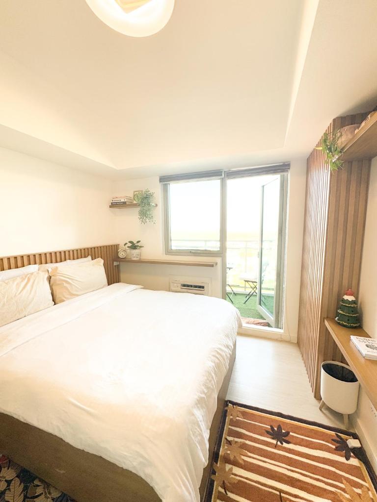 High Speed Internet with Cozy Hotel Vibe