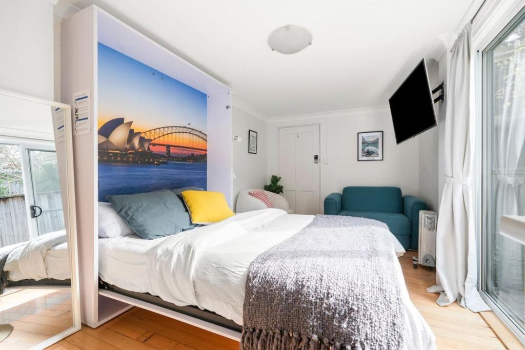 Cosy, Compact and Private Studio Garden Apartment photo 3