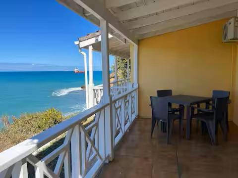 Trafalgar Apartments - Unit #15 Starfish Villa photo 1