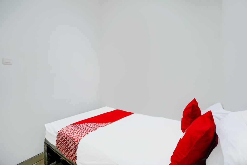 Hotel O MUMU HOMESTAYNearCarnival Park Surabaya