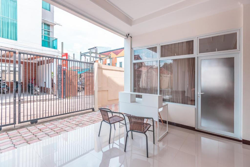 OYO Life 2658 Kost Rasyamada photo 4