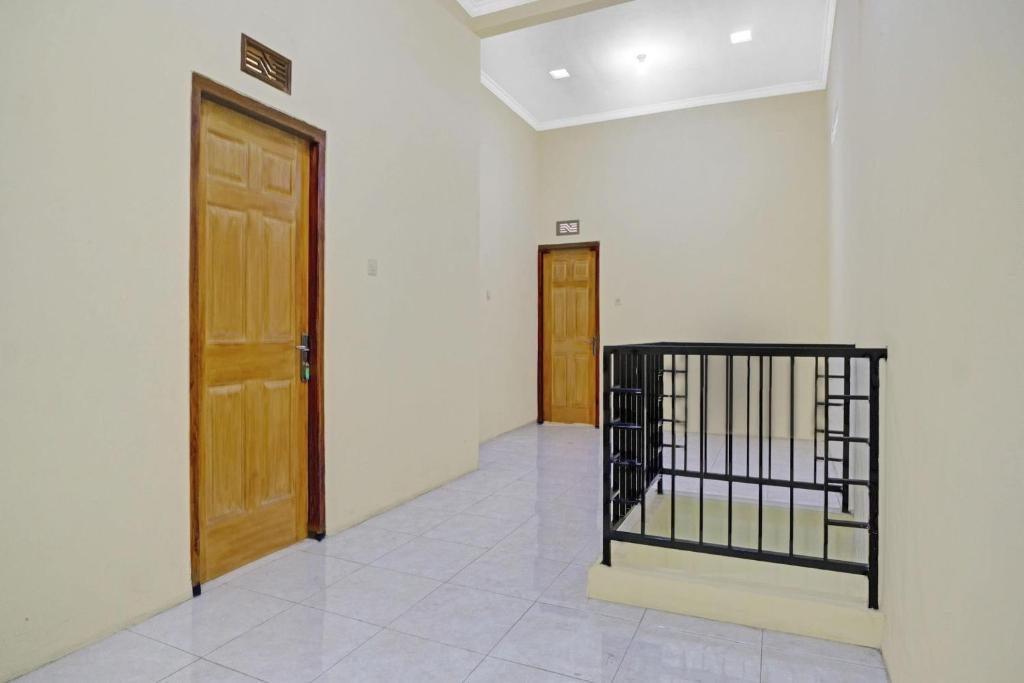 OYO Life 90737 Losmen Aini Syariah photo 3