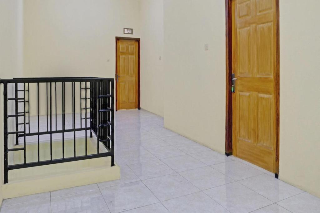 OYO Life 90737 Losmen Aini Syariah photo 1
