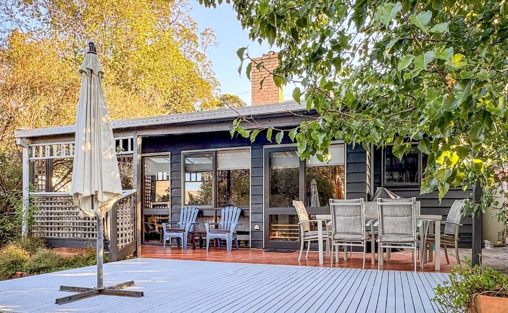 Anchorage Cottage Ventnor, Phillip Island - pet friendly, free WiFi, linen included photo 1