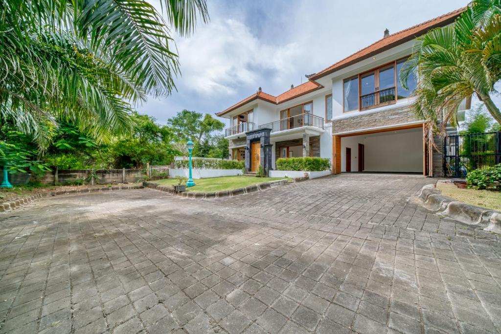 ELITE 4BD Uluwatu Villa with Pvt Pool and Golf Access photo 1