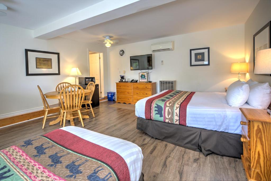 Lakeview Motel Room Type - Family Room