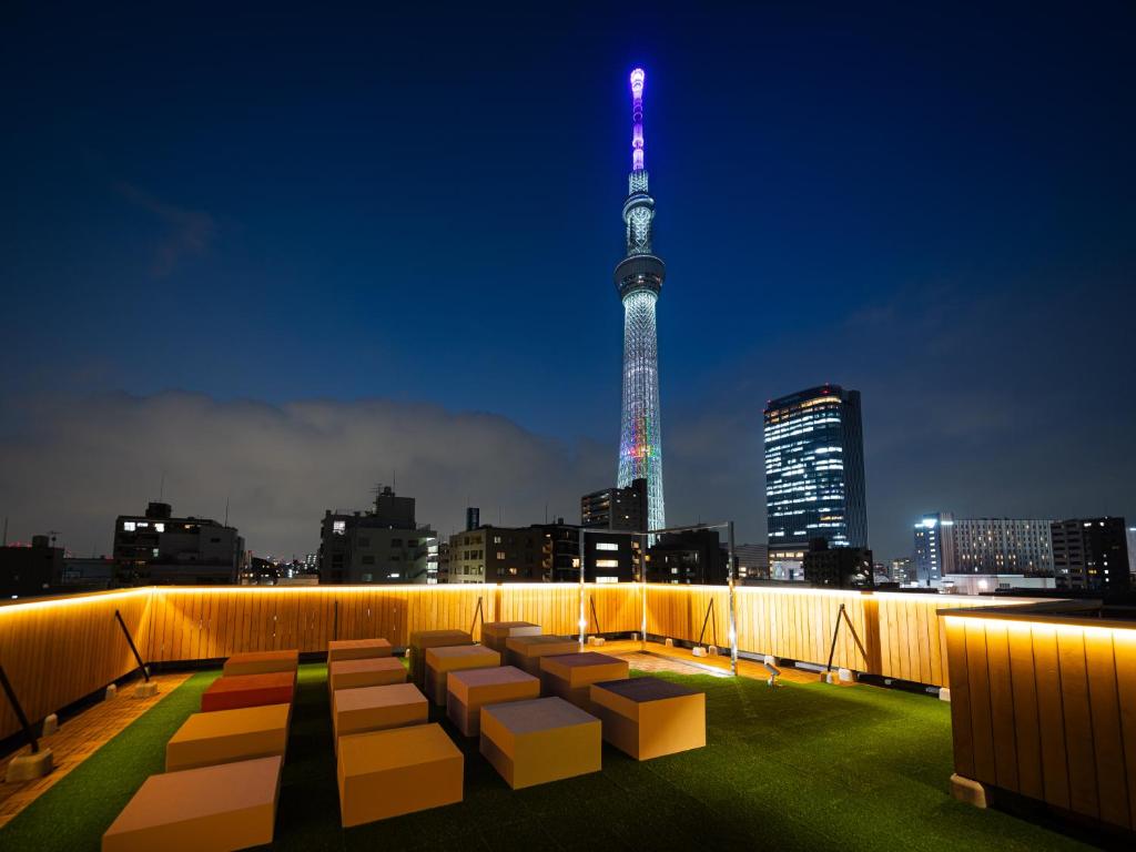 Ocica Oshiage Tokyo by Rhotel Room Type - Double Room Blue with Shared Bathroom