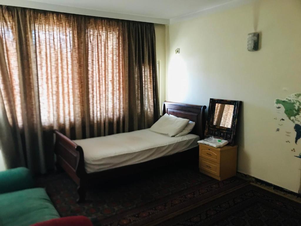 Zaman Sarai photo 2