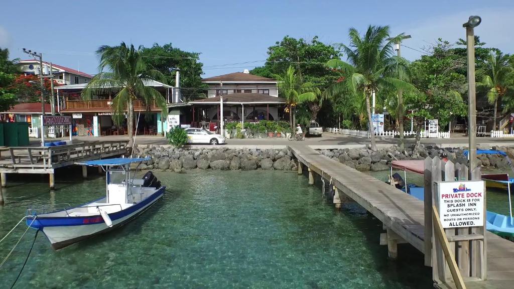 Splash Inn Dive Resort & Villas photo 2