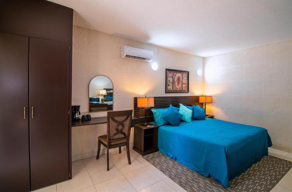 Carambola Hotel with Pool Access, Steps to Beach photo 4